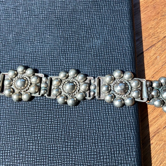 Incredible Vintage Concho Blossom Bracelet 8.5 inches - Picture 10 of 16